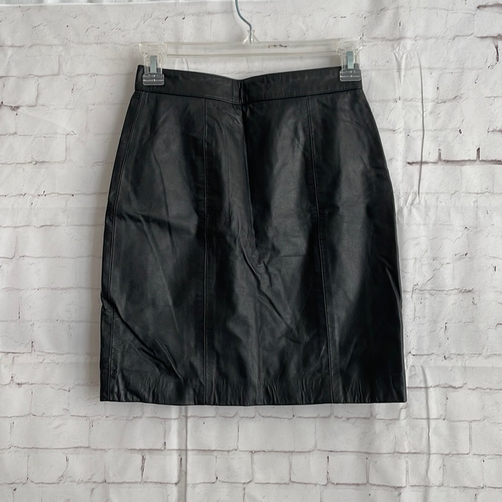 Cuir Classique Vintage leather skirt size 5/6
